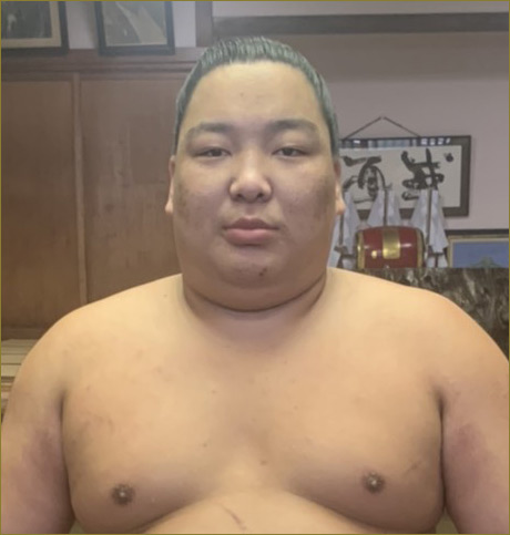 出羽ノ龍 和希　（でわのりゅう かずき）